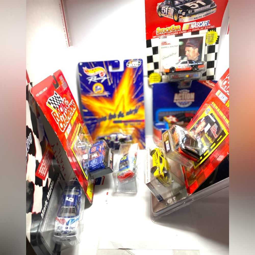 Racing Car Collection Piece - Picture 5 of 5